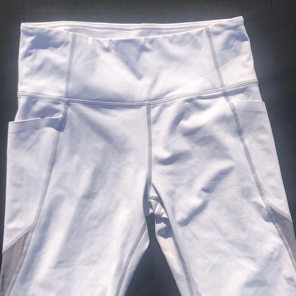 Athleta White & Tan Capri/Crop Leggings - Picture 6 of 13